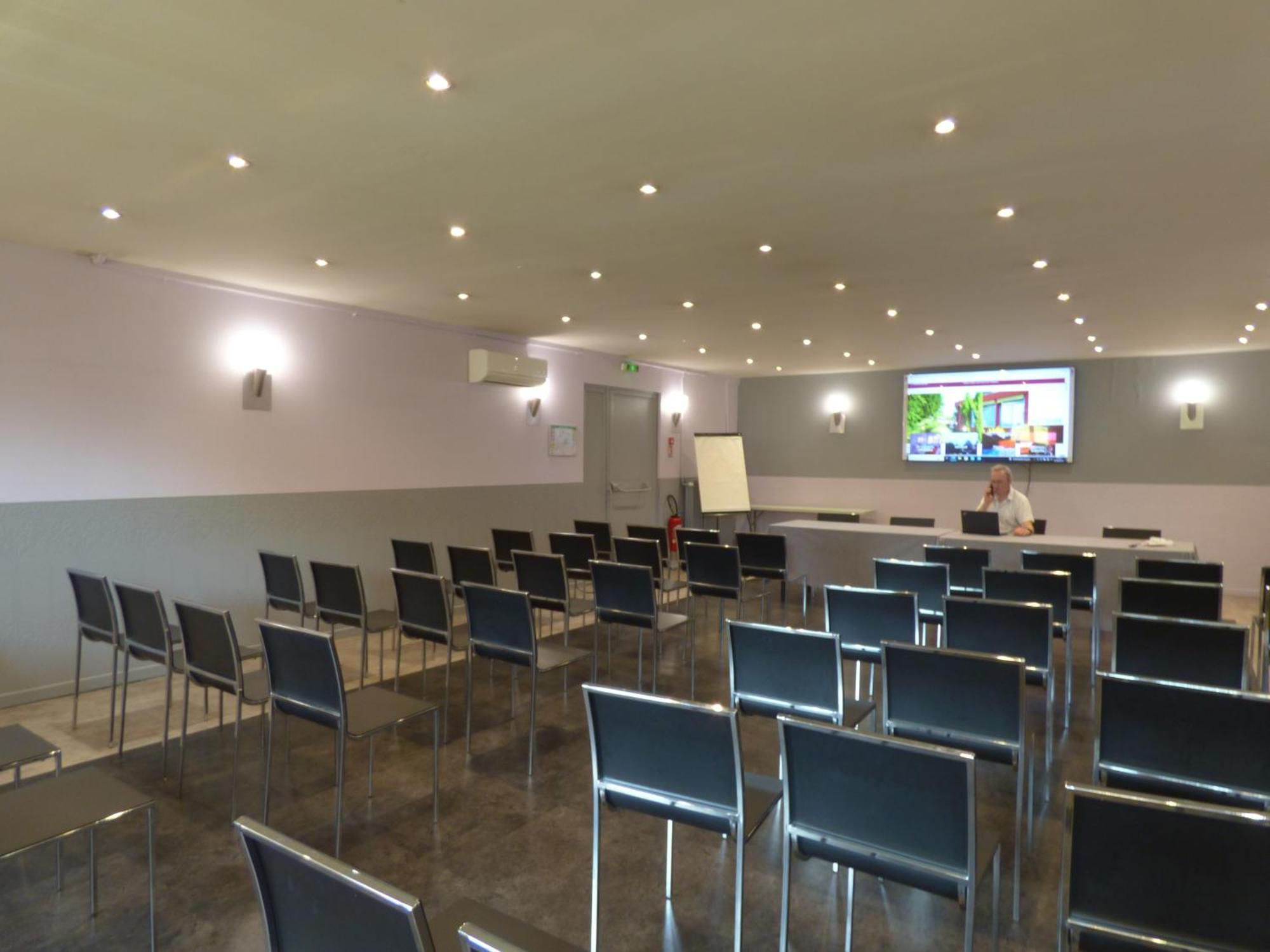 Cit'Hotel Escatel Mâcon Екстериор снимка