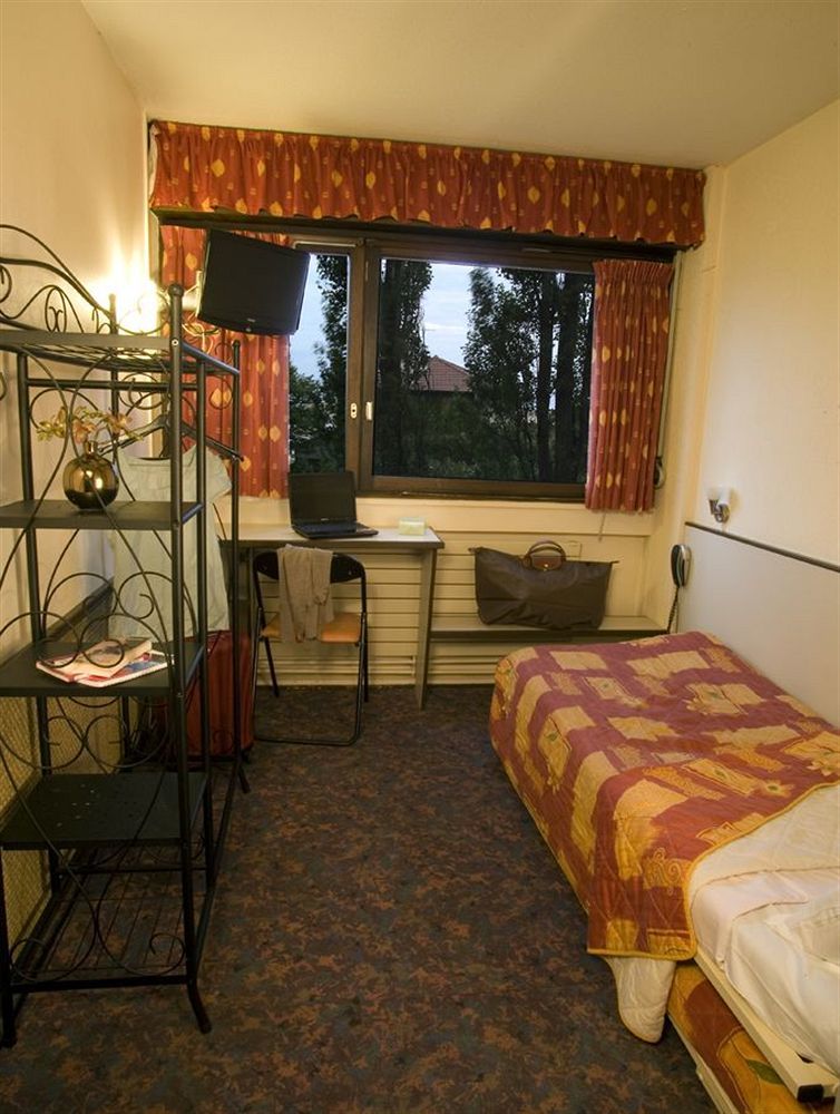 Cit'Hotel Escatel Mâcon Екстериор снимка