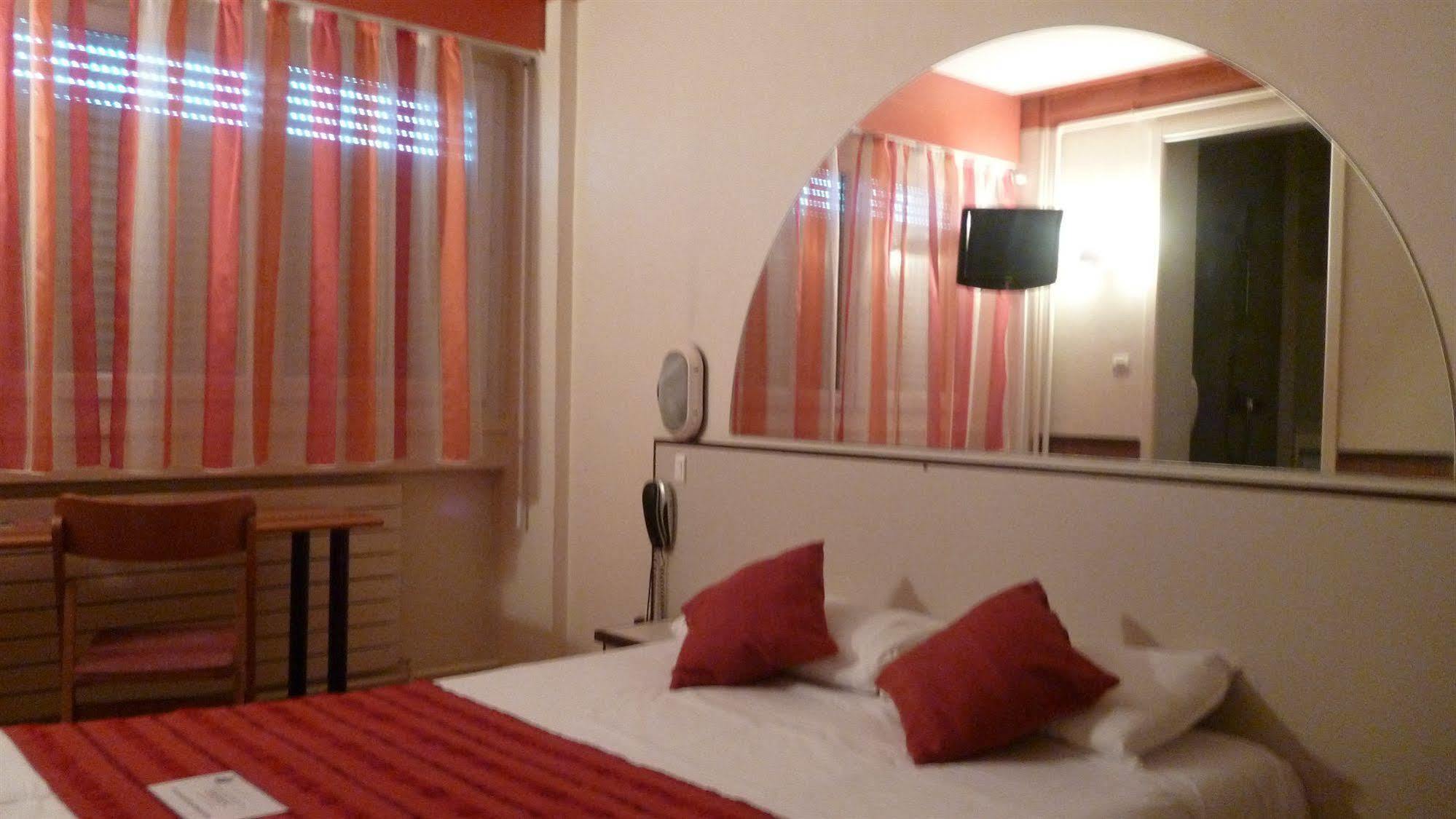 Cit'Hotel Escatel Mâcon Екстериор снимка